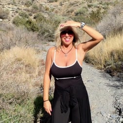 Sandra Otterson in 'Wifeys World' Desert Knobjob (Thumbnail 20)