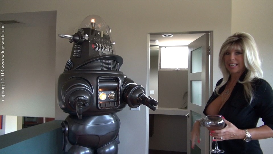 Wifeys World 'Robot Repairman' starring Sandra Otterson (Photo 39)