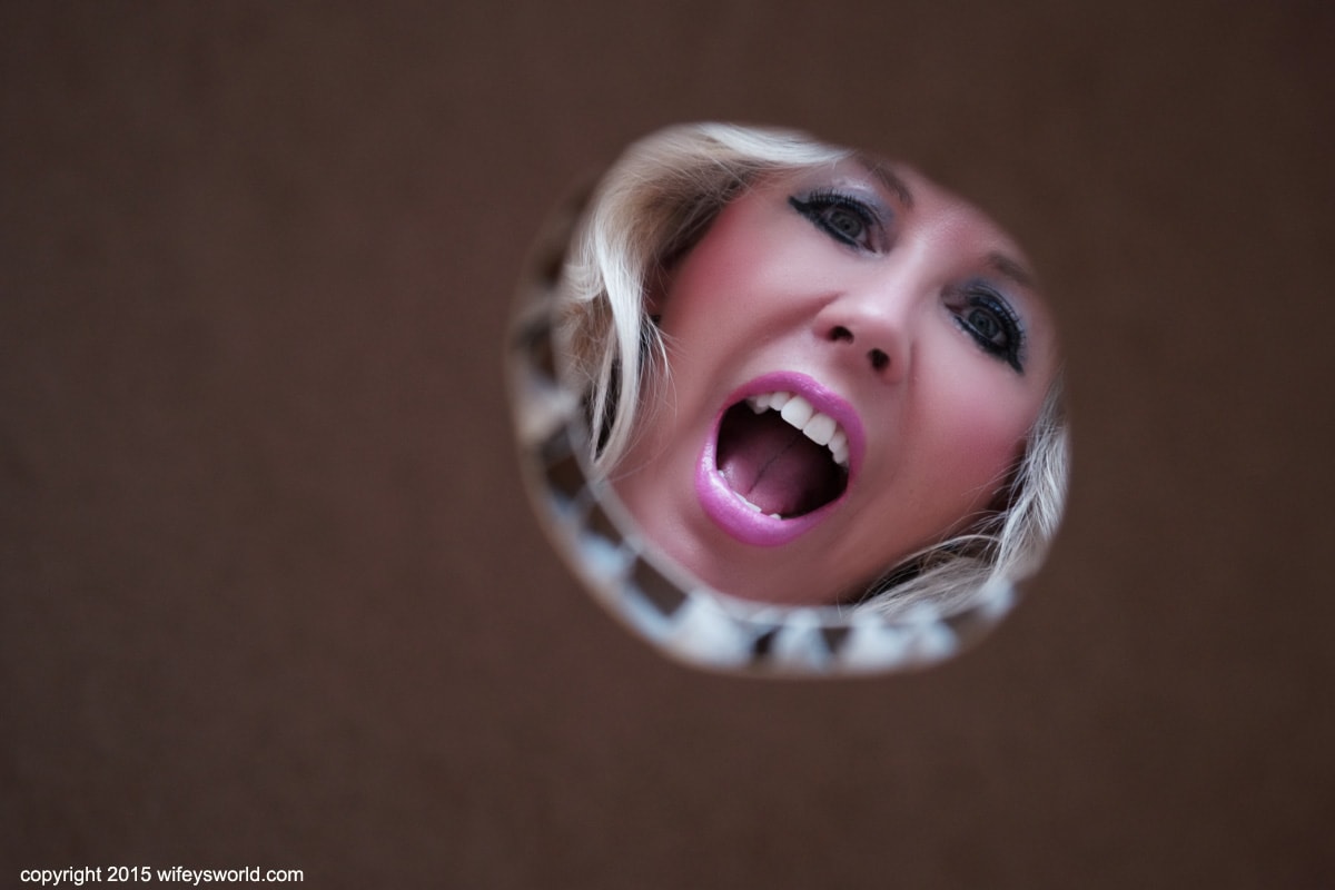 ▷ Sandra Otterson in Wifeys Monster Milking Swallow (Photo 4) Wifeys World hq photo